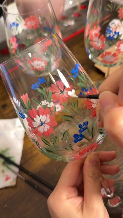 Verres à vin stylés