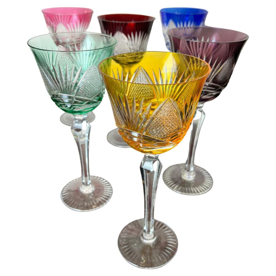Verres à vin élégants